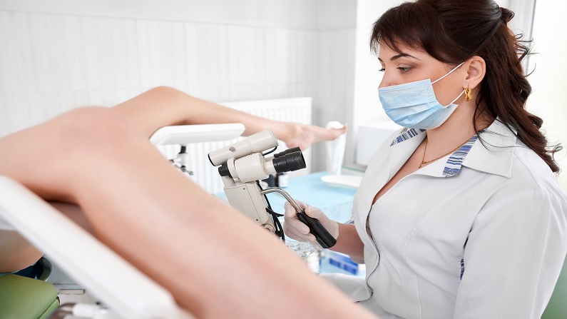 Vulvoscopie et biopsie vulvaire